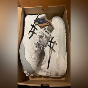 ASICS - gel resolution 9. Men’s US 11.5